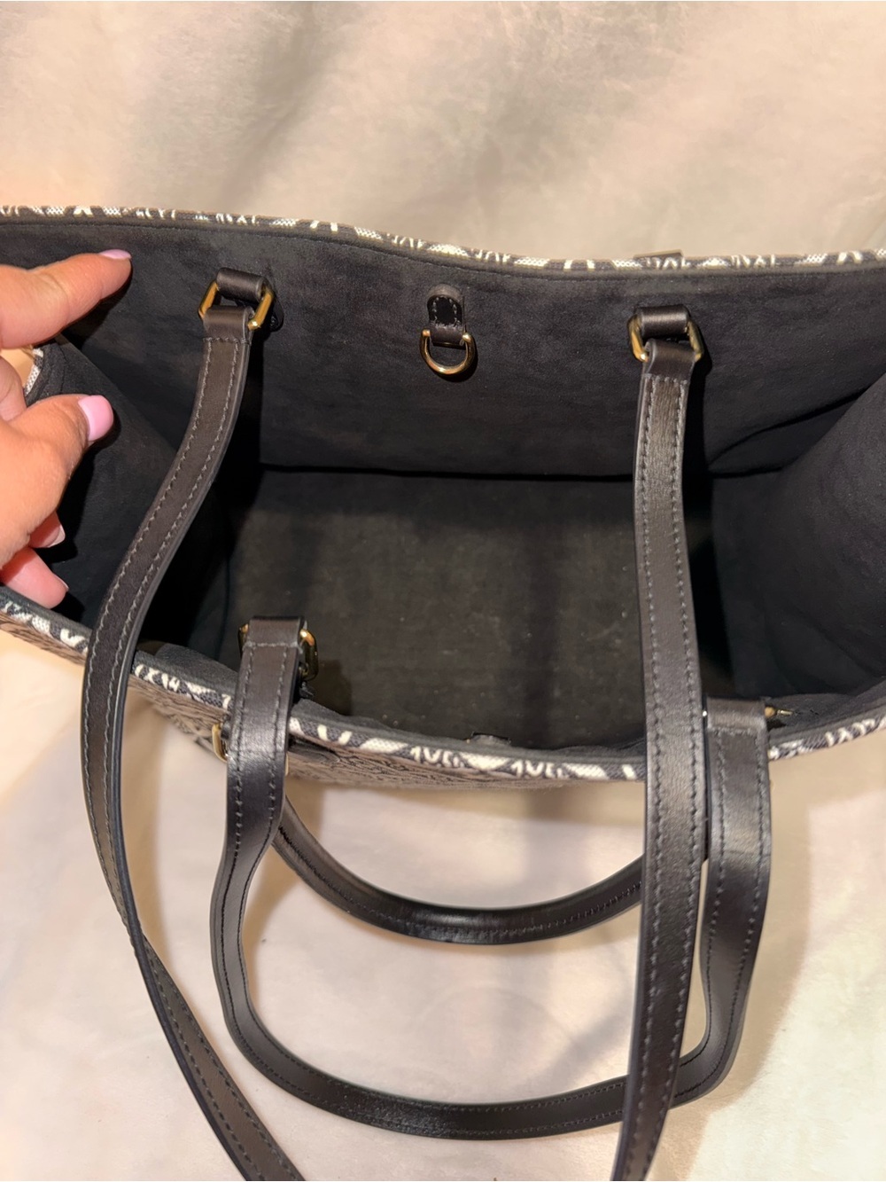 Limited Edition Louis Vuitton OTG GM Tote “Since 1854” Collection With Microchip - Picture 9 of 16